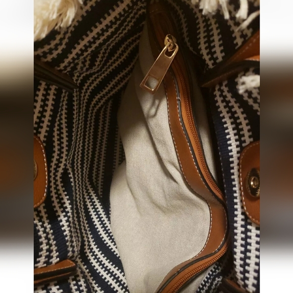 Clarks Blue White Fringed Leather Purse Tote Shoulder Bag EUC - Picture 4 of 8